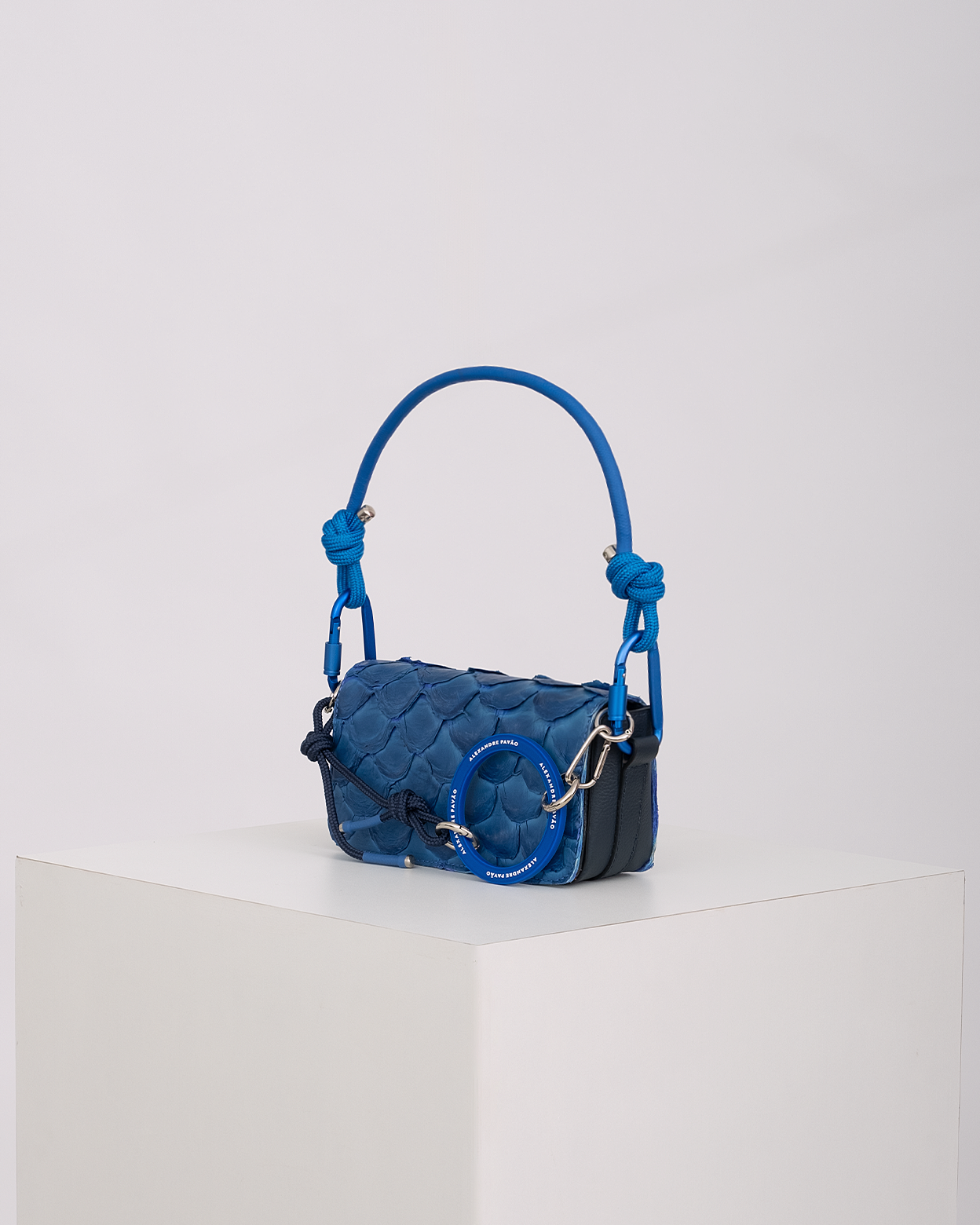 ARAPAIMA SHOULDER BAG - AZUL